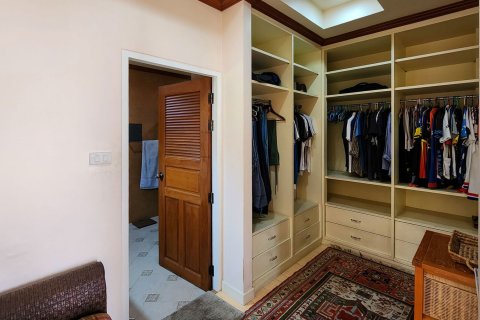 House in Chiang Mai, Thailand 6 bedrooms № 146597 - photo 23