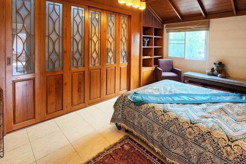 House in Chiang Mai, Thailand 6 bedrooms № 146597 - photo 3