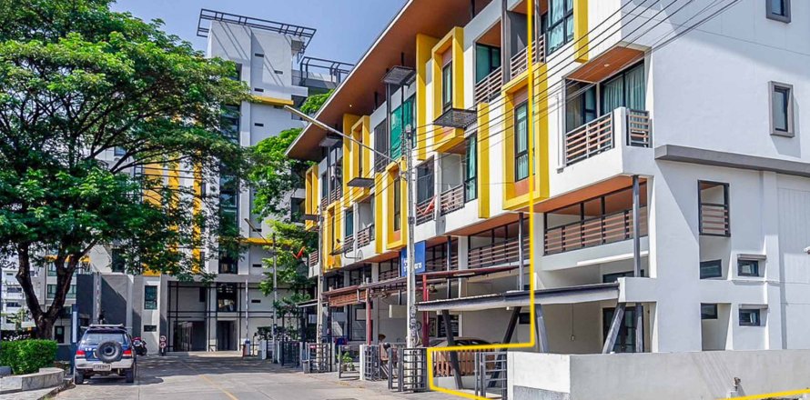 Townhouse in Chiang Mai, Thailand 3 bedrooms № 146594