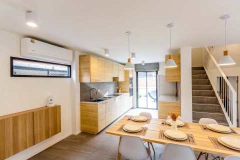 Villa in Chiang Mai, Thailand 4 bedrooms № 146598 - photo 7