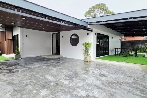 Villa in Pattaya, Thailand 3 bedrooms № 160202 - photo 2