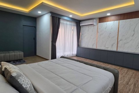 Villa in Pattaya, Thailand 3 bedrooms № 160202 - photo 16