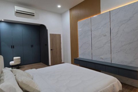 Villa in Pattaya, Thailand 3 bedrooms № 160202 - photo 13