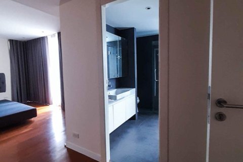 Condo in Watthana, Bangkok, Thailand, 3 bedrooms  № 160203 - photo 7