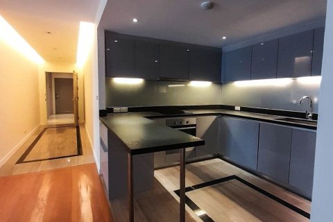 Condo in Watthana, Bangkok, Thailand, 3 bedrooms  № 160203 - photo 3