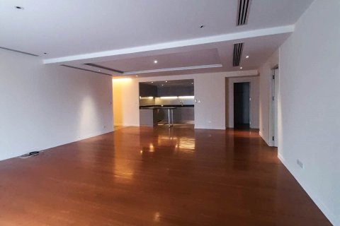 Condo in Watthana, Bangkok, Thailand, 3 bedrooms  № 160203 - photo 2