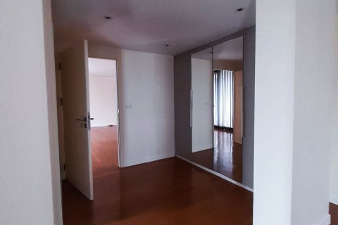 Condo in Watthana, Bangkok, Thailand, 3 bedrooms  № 160203 - photo 10