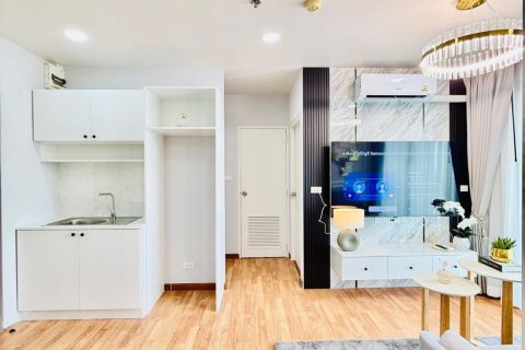 Apartment in Pattaya, Thailand 3 rooms № 160201 - photo 1