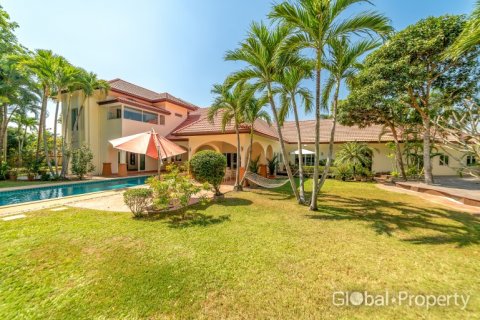 Дом в Паттайе, Таиланд с 5 спальнями  № 134423 - фото 11