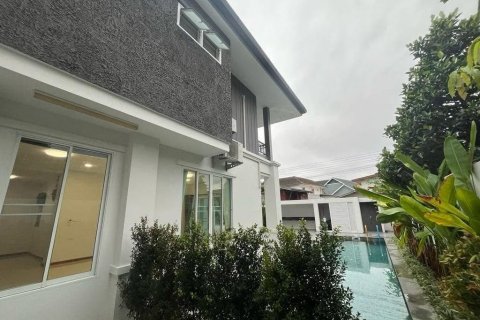 Villa in Chiang Mai, Thailand 5 bedrooms № 171920 - photo 6