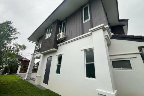 Villa in Chiang Mai, Thailand 5 bedrooms № 171920 - photo 7