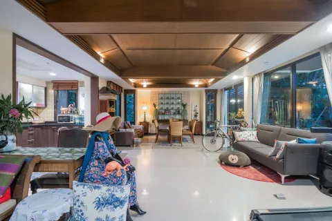 Villa in Hua Hin, Thailand 4 bedrooms № 155087 - photo 11