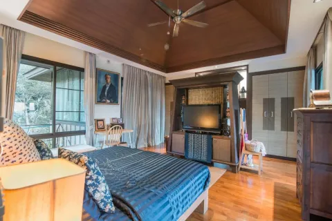 Villa in Hua Hin, Thailand 4 bedrooms № 155087 - photo 9