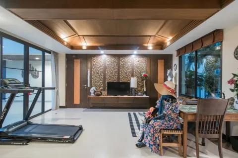 Villa in Hua Hin, Thailand 4 bedrooms № 155087 - photo 14