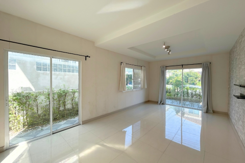 House in Nonthaburi, Thailand 3 bedrooms № 158616 - photo 11