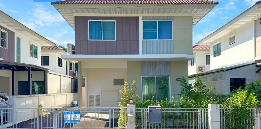 House in Nonthaburi, Thailand 3 bedrooms № 158616