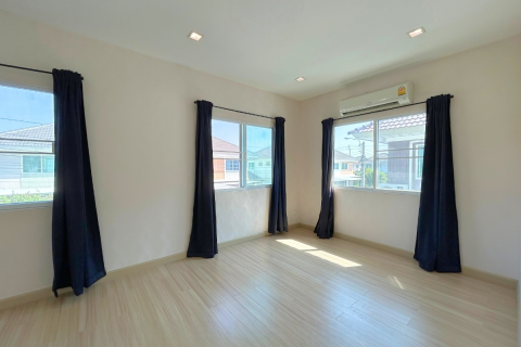 House in Nonthaburi, Thailand 3 bedrooms № 158616 - photo 2