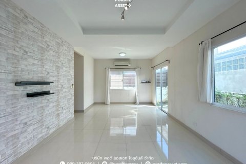 House in Nonthaburi, Thailand 3 bedrooms № 158616 - photo 3