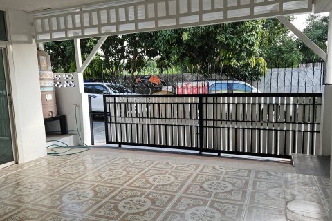 Maison à Pathum Thani, Thaïlande 3 chambres № 158622 - photo 2