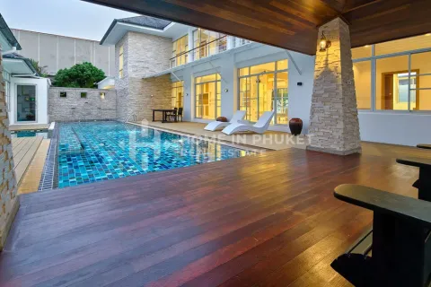 House in Chalong, Thailand 5 bedrooms № 209634 - photo 4
