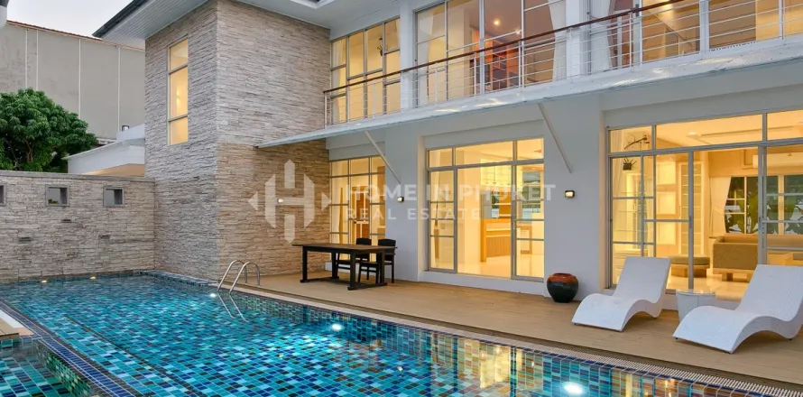House in Chalong, Thailand 5 bedrooms № 209634