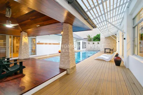 House in Chalong, Thailand 5 bedrooms № 209634 - photo 5