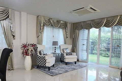 House in Bang Khen, Bangkok, Thailand 4 bedrooms № 171995 - photo 3