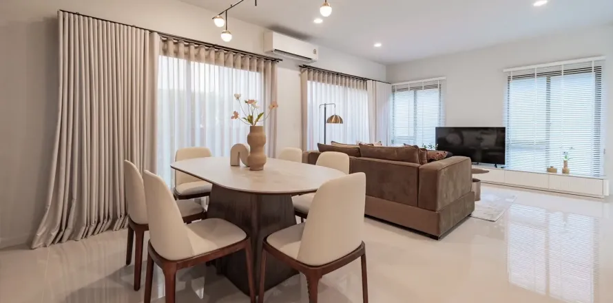 Дом в Бангкапи, Бангкок, Таиланд с 4 спальнями № 171994