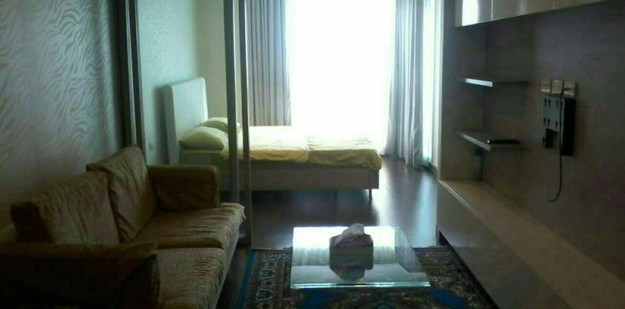 Studio dans le Condo à Watthana, Bangkok, Thaïlande  № 171989