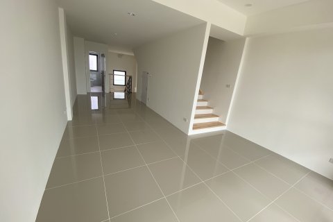 Studio in Nong Chok, Bangkok, Thailand № 171991 - photo 3