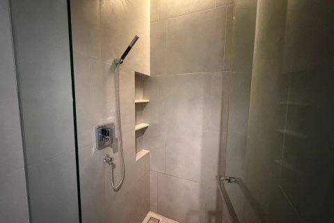 Condo à Bang Rak, Bangkok, Thaïlande, 2 chambres  № 171990 - photo 10