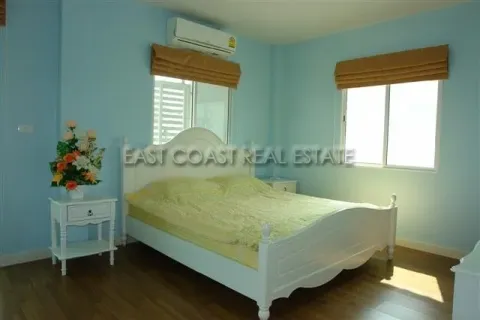 Casa de 3 dormitorios en Pattaya, Tailandia № 213239 - foto 5