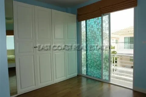 Casa de 3 dormitorios en Pattaya, Tailandia № 213239 - foto 3