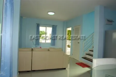 Casa de 3 dormitorios en Pattaya, Tailandia № 213239 - foto 12