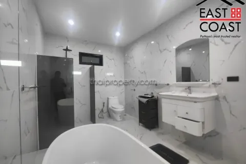 Casa de 3 dormitorios en Pattaya, Tailandia № 213241 - foto 16