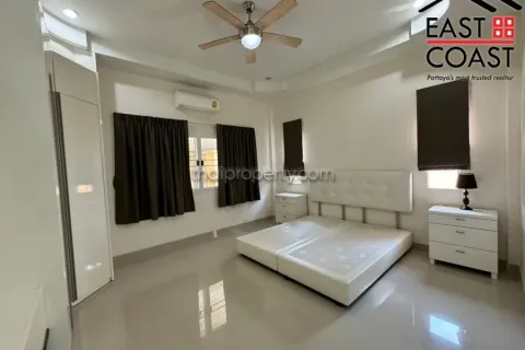 Casa de 3 dormitorios en Pattaya, Tailandia № 213235 - foto 24
