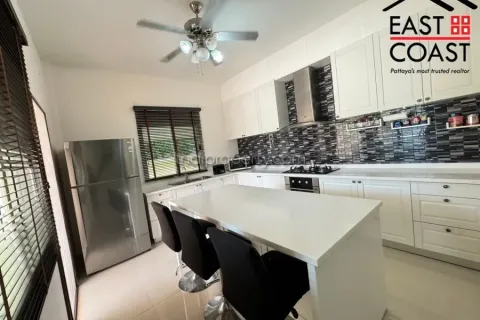 Casa de 3 dormitorios en Pattaya, Tailandia № 213235 - foto 13