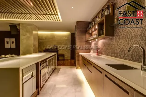 Condominio de 4 dormitorios en Pattaya, Tailandia № 213238 - foto 5