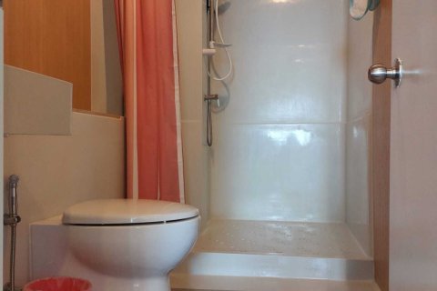 Condo in Bangkok, Thailand, 2 bedrooms  № 159531 - photo 5