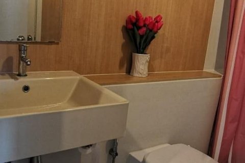 Condo in Bangkok, Thailand, 2 bedrooms  № 159531 - photo 10