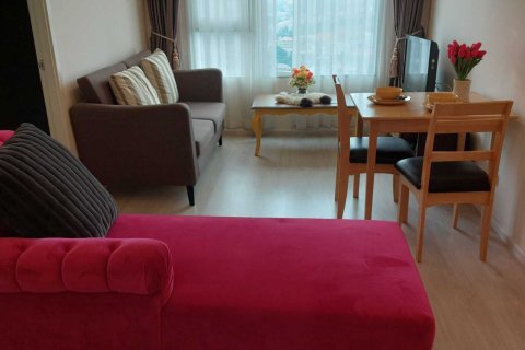 Condo in Bangkok, Thailand, 2 bedrooms  № 159531 - photo 6