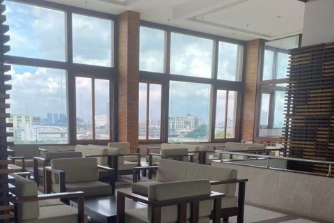 Кондоминиум с 2 спальнями в Банг Пхлате, Бангкок, Таиланд № 155800 - фото 6