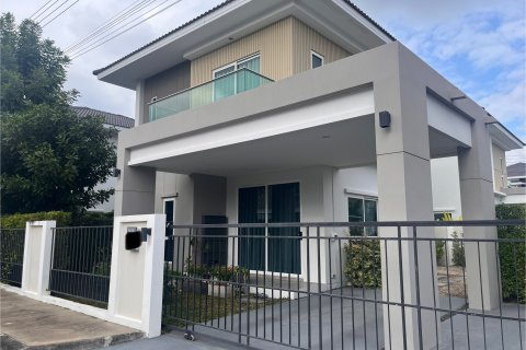 Дом в Чиангмае, Таиланд с 3 спальнями  № 155804 - фото 1