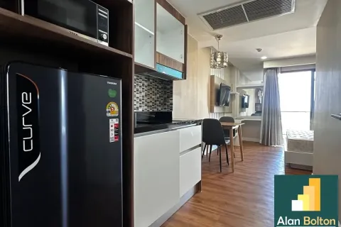 Studio dans le Condo sur Jomtien Beach, Pattaya, Thaïlande  № 210823