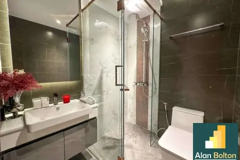 Condominio de 2 dormitorios en Jomtien Beach, Pattaya, Tailandia № 210820 - foto 2