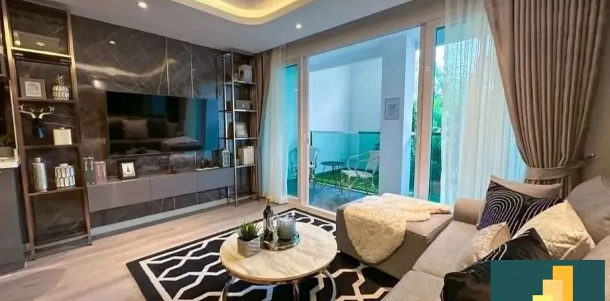 Condominio de 2 dormitorios en Jomtien Beach, Pattaya, Tailandia № 210820