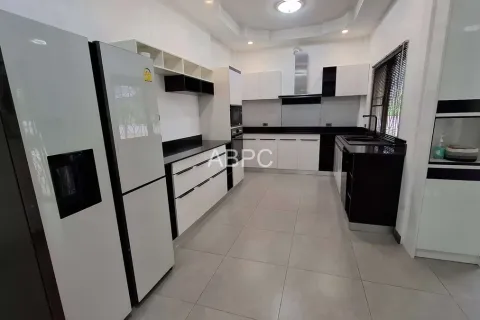 Casa de 3 dormitorios en Pattaya, Tailandia № 211192 - foto 19