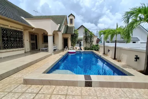 Casa de 3 dormitorios en Pattaya, Tailandia № 211192 - foto 14