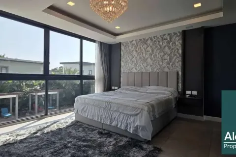 Condominio de 3 dormitorios en Jomtien Beach, Pattaya, Tailandia № 211196 - foto 8