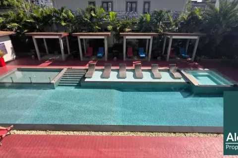 Condominio de 3 dormitorios en Jomtien Beach, Pattaya, Tailandia № 211196 - foto 3